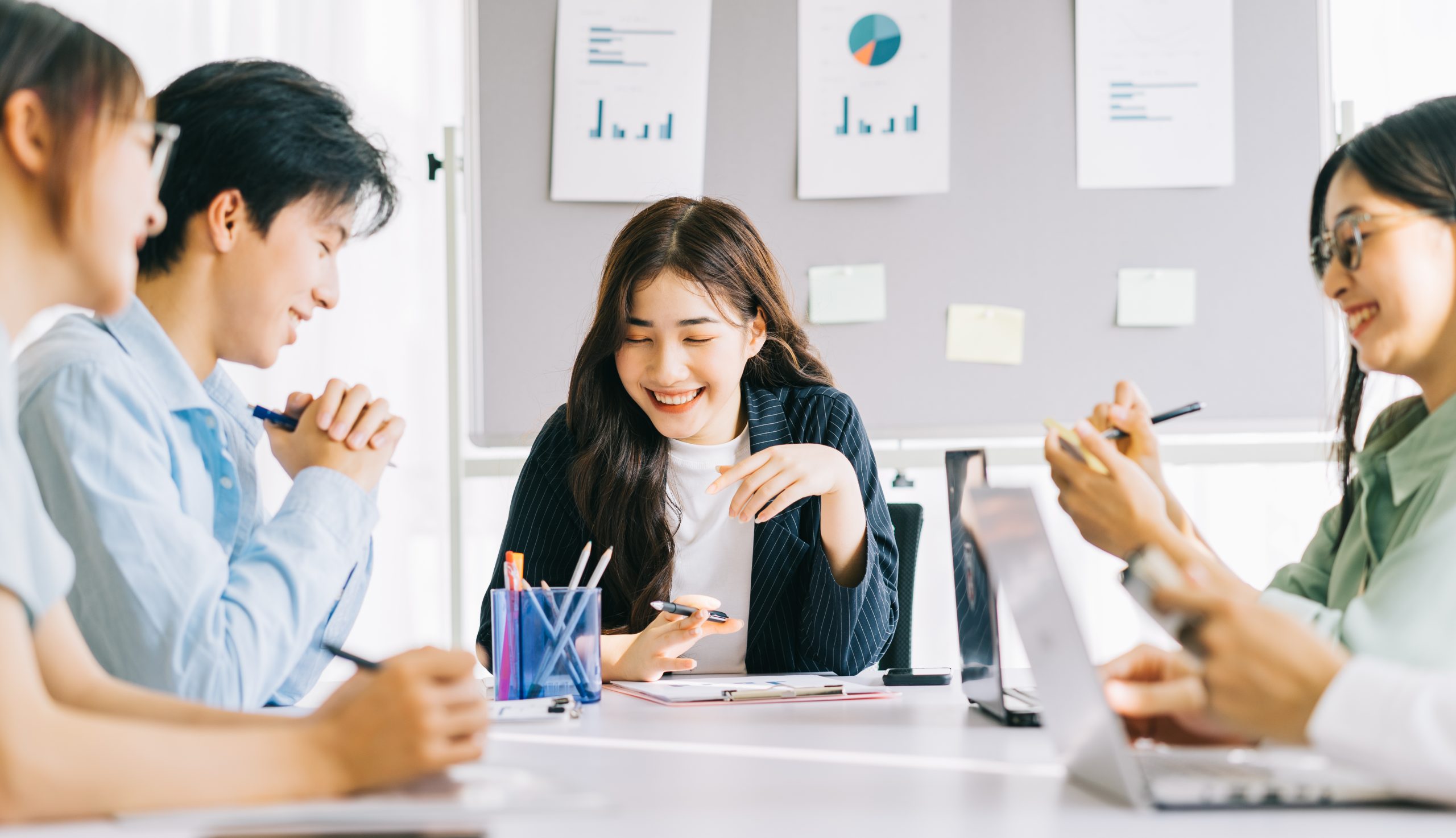 How to Choose Your Influencer Agency? Top 5 Things To Consider